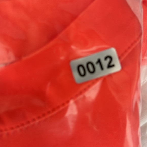 NWT SR Speed Your Run Size L - Picture 8 of 8